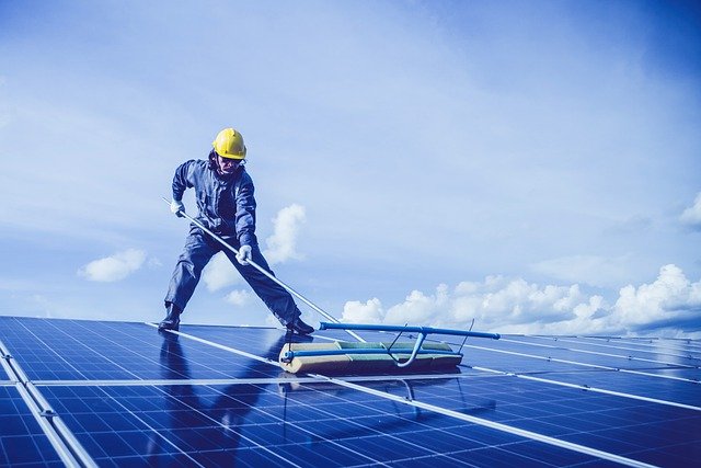 entretien de toiture et de panneaux photovoltaïques