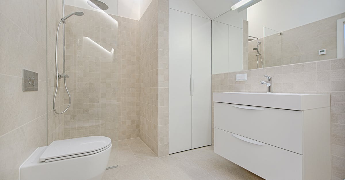 découvrez nos conseils essentiels pour l'entretien de la plomberie de votre salle de bain. assurez la durabilité et le bon fonctionnement de vos installations sanitaires grâce à des astuces pratiques et des recommandations d'experts. ne laissez pas les petits problèmes se transformer en gros soucis !