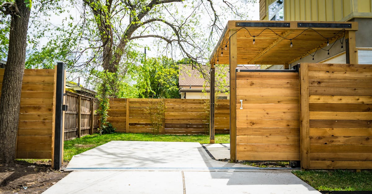 découvrez notre pergola fixe, alliant élégance et fonctionnalité. parfaite pour créer un espace extérieur accueillant, elle vous protège des intempéries tout en embellissant votre jardin. profitez de moments de détente à l’ombre, tout en savourant le style moderne et durable de notre pergola.